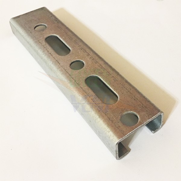 Profil slitat zincat M32 dimensiune 15*32mm bara 2.5ml